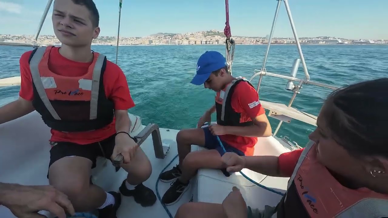 sailors for kids sfondo