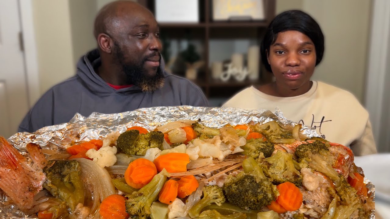 Dad Shares His Jamaica Party Stories with His Daughter Over a HUGE Red Snapper| Mukbang