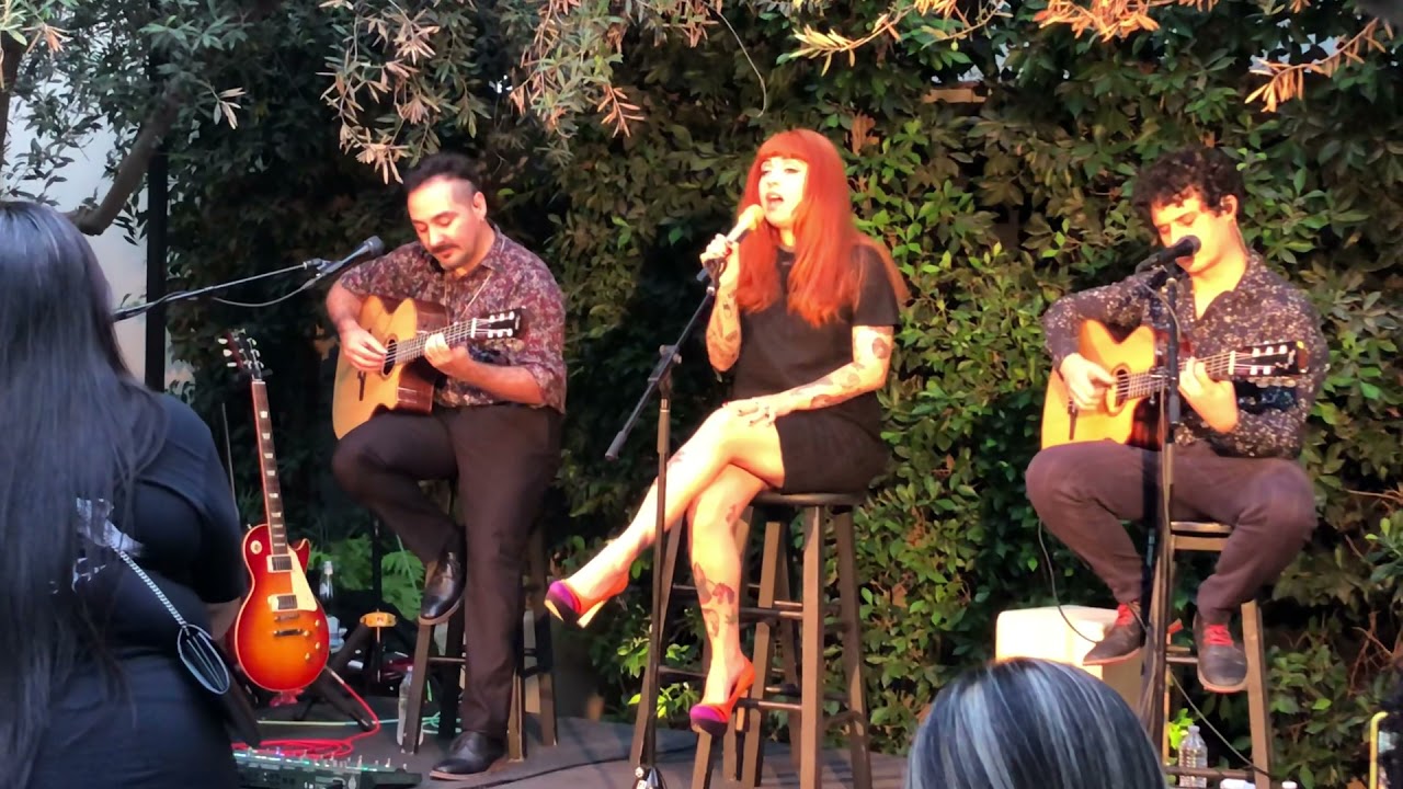 Mon La Ferte concierto privado- Amado Mío