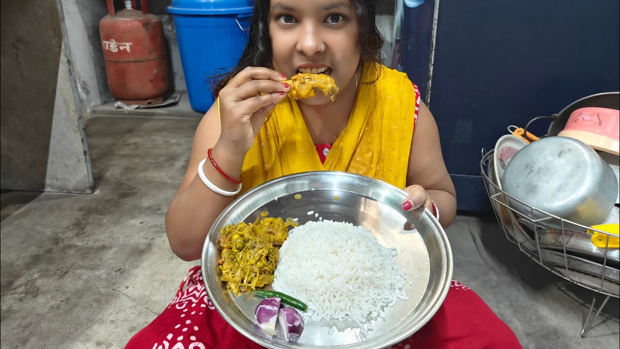 আজকের দুপুরের মেনু দুর্দান্ত শুধু খাওয়ার অপেক্ষা🤤😋