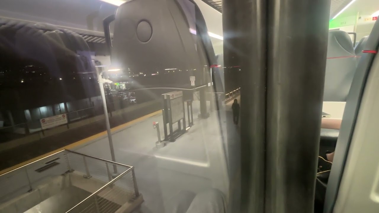 Riding on Northbound Limited Stop @caltrain #429 from Menlo Park to South San Francisco.