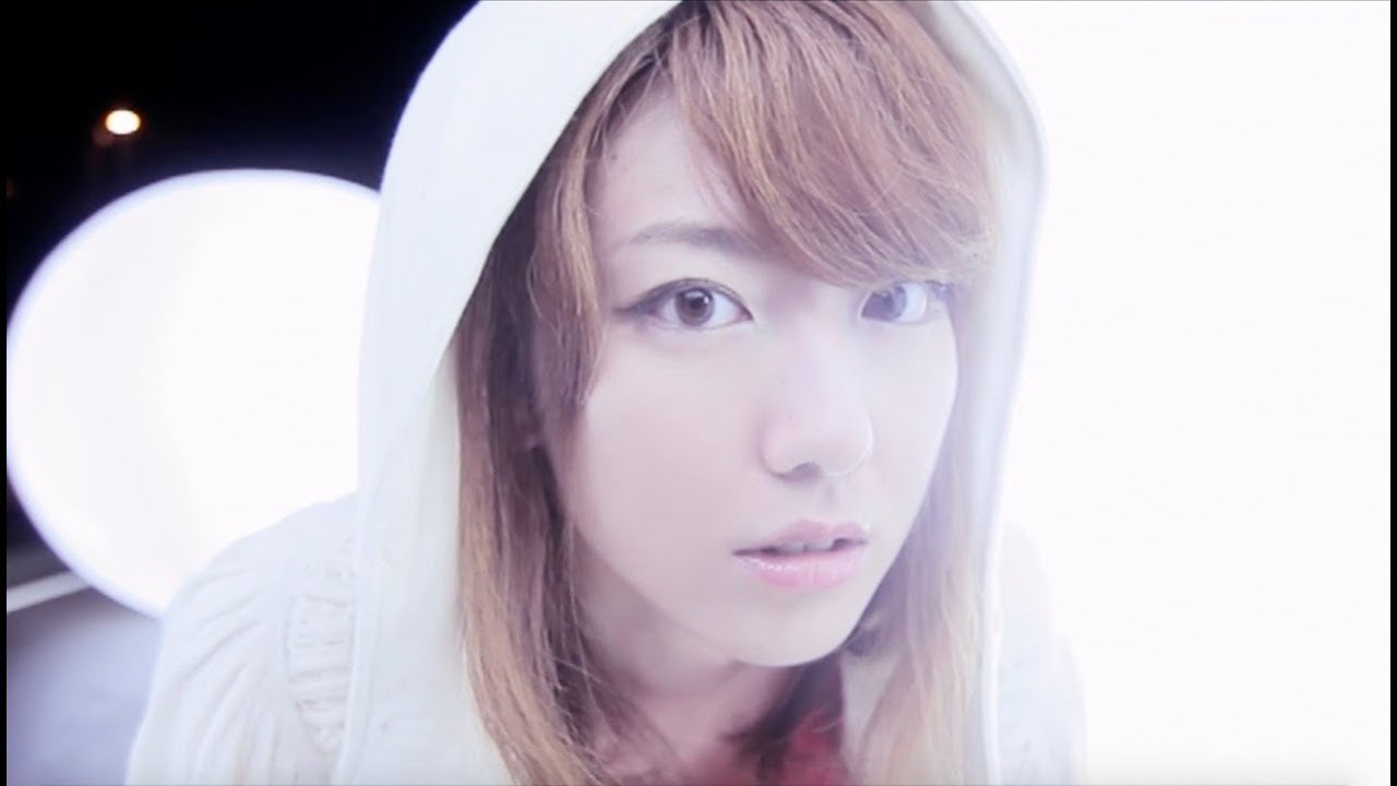 moumoon「moonlight」(Official Music Video)