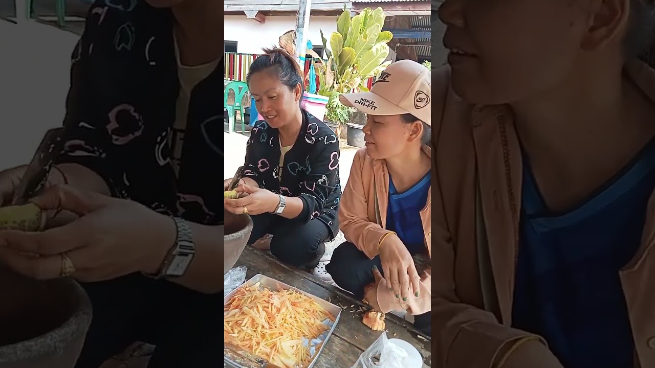 กินส้มตำด้วยกันอร่อยมาก
