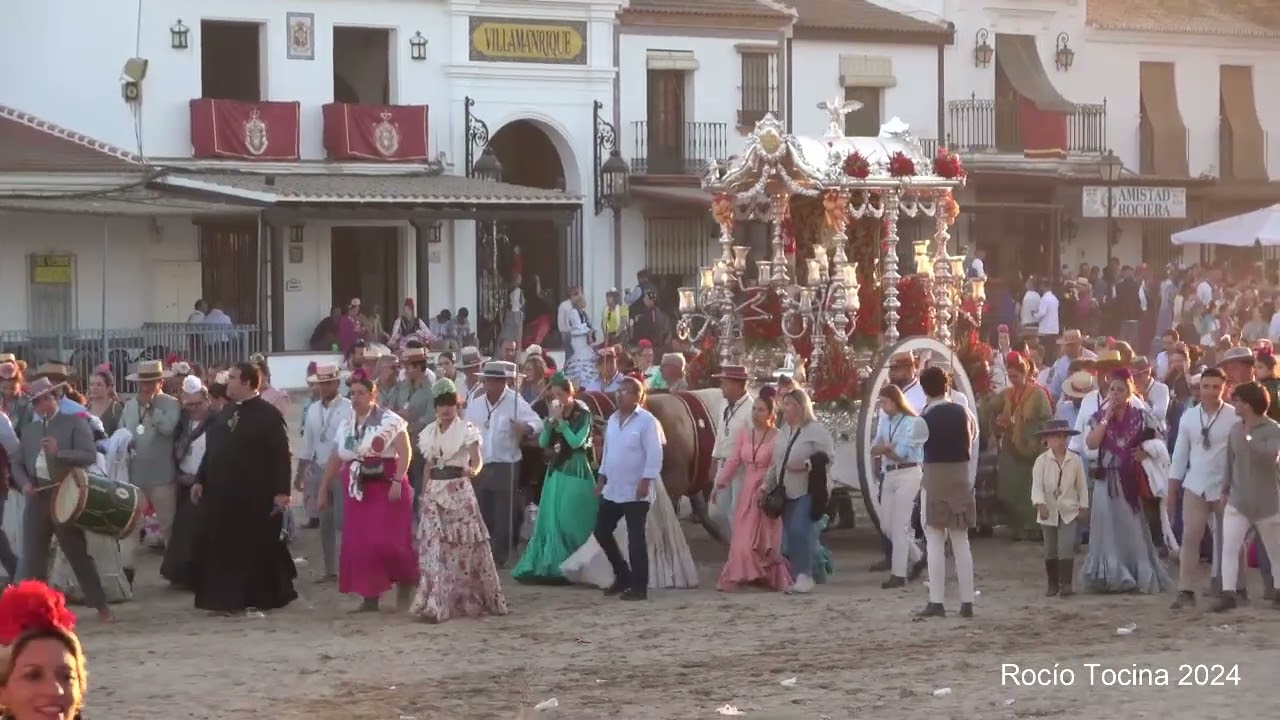 Tocina en el Rocío 2024 - Presentación ante la Virgen