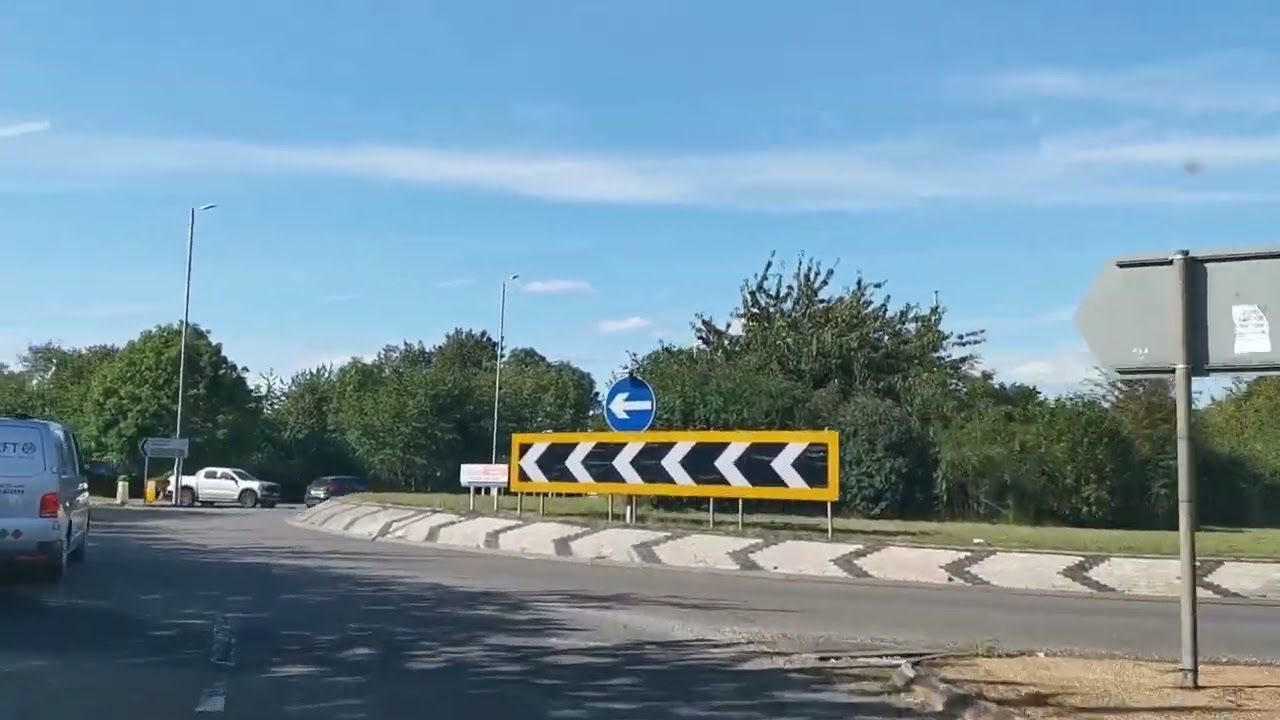 Driving to Bedford-Road A6🌞 UK♥️ England 🇬🇧🌞Luton