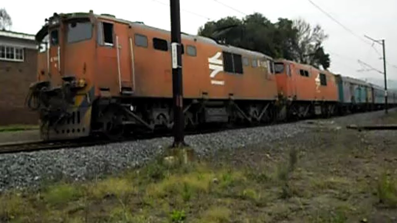 Spoornet class 6E1 with Shosholoza mainline passenger train