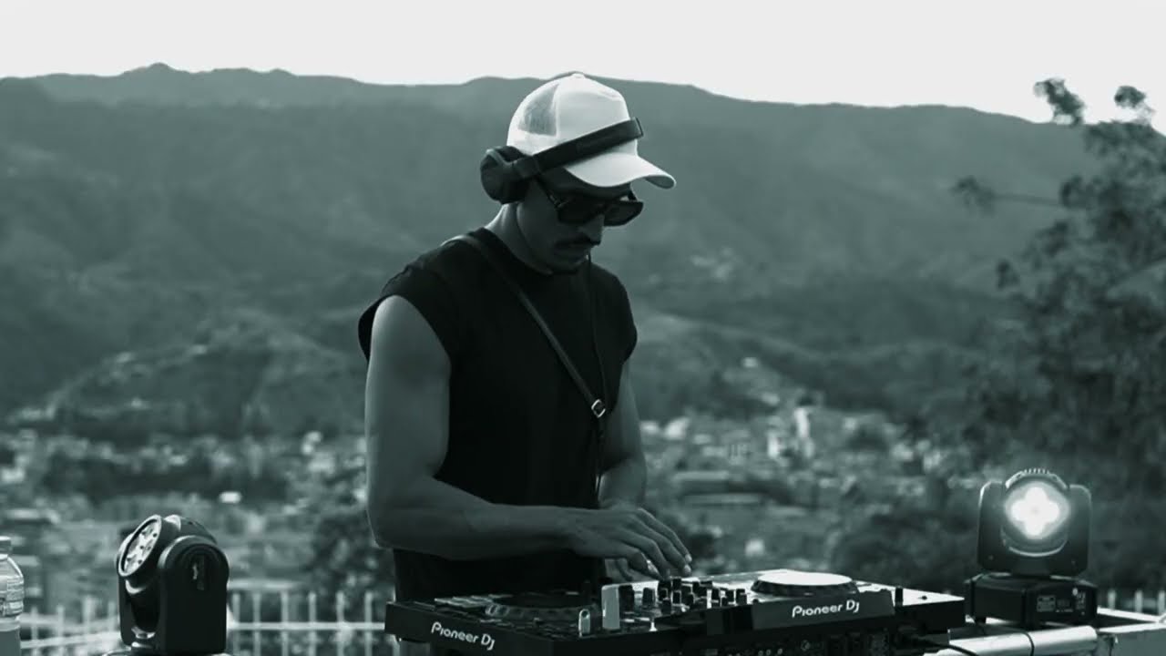 Gata Club – Bari Lab Session 003 | Cristo Rey Sunset – Ocaña, Colombia (Tech House)