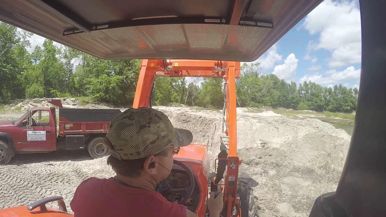 Finally Loading and Moving some Dirt!