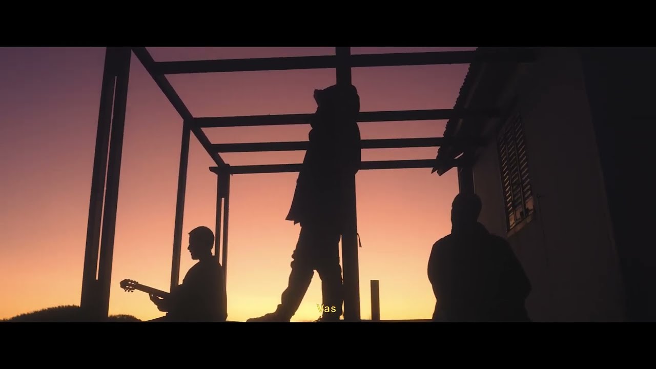 La Skandalosa Tripulación – Royal Surf