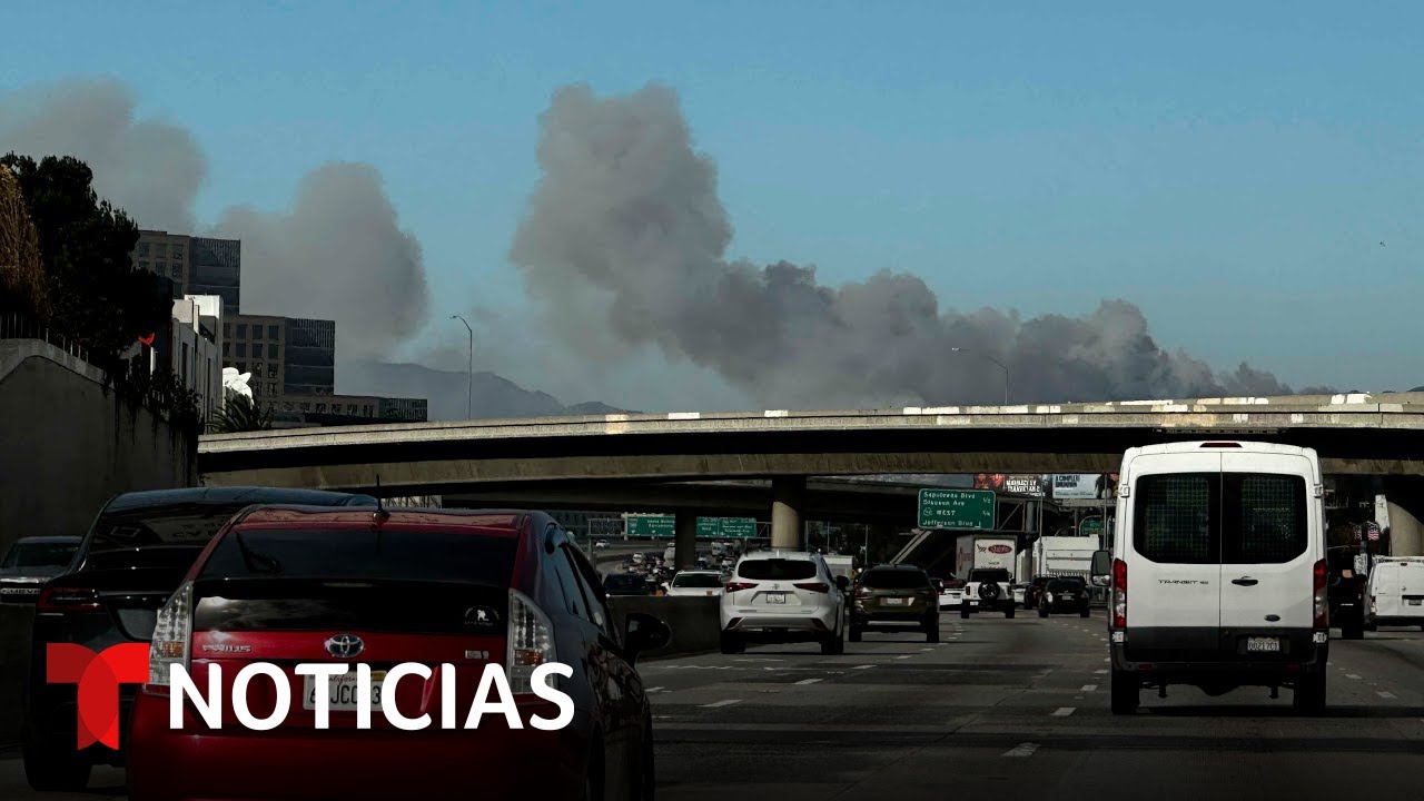 Un incendio forestal provoca evacuaciones en California