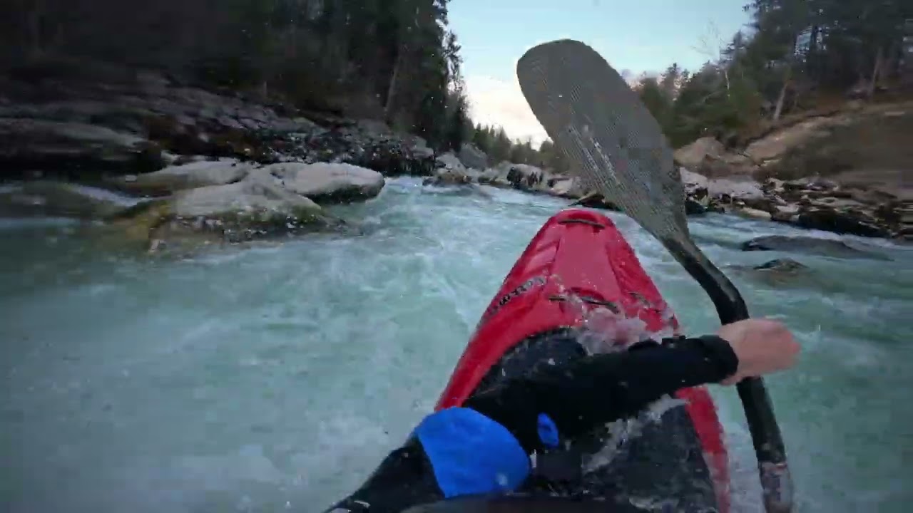 Kayaking the Teufelsschlucht on the Saalach in Lofer at low water