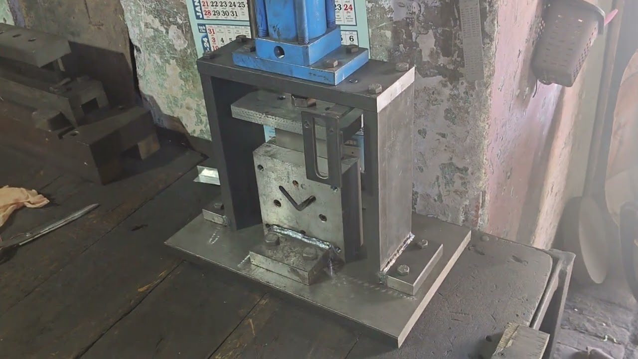 Hydrulic Angle Channel Cutting Die 8558996426 Ludhiana Punjab Sheet Metal Press Tool Makers