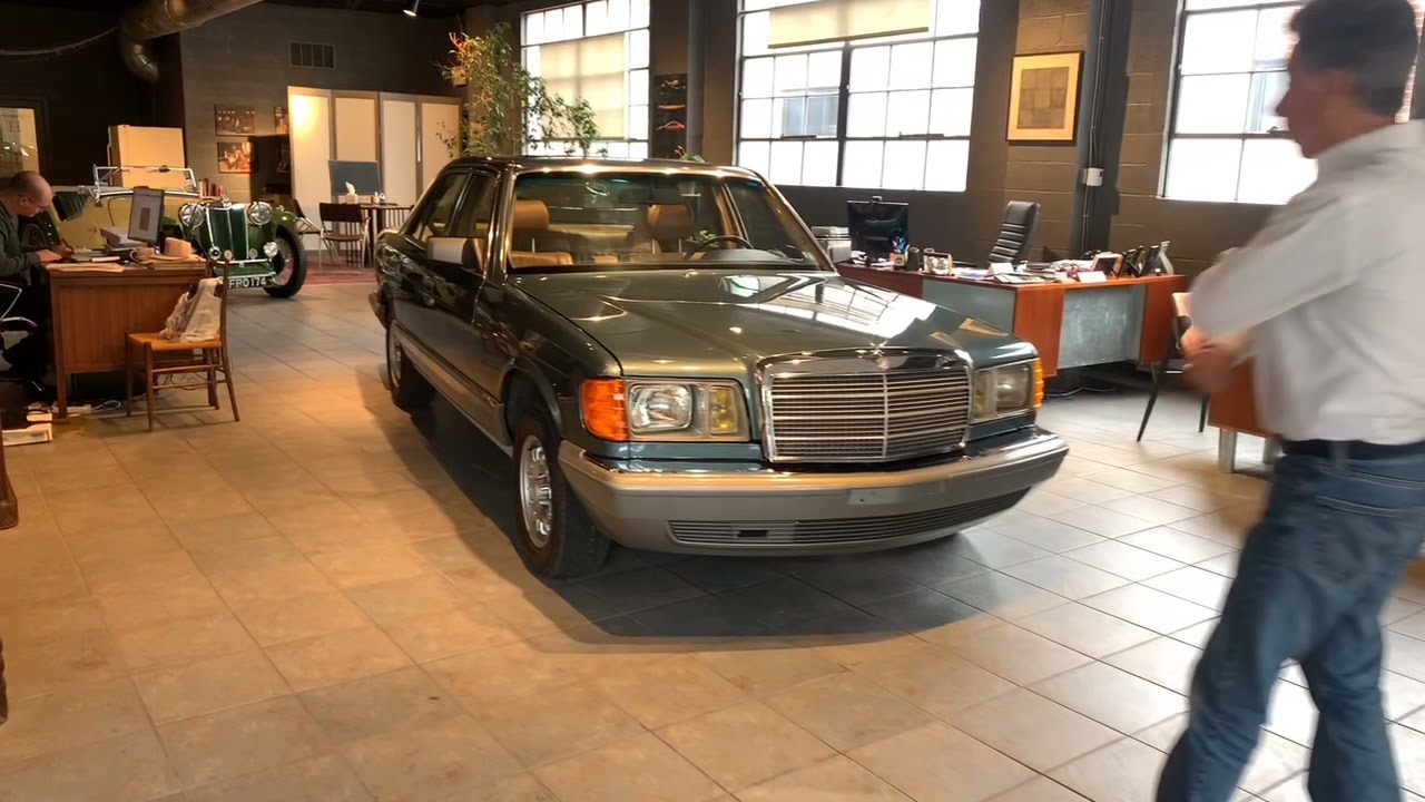 1983 Mercedes-Benz 300SD - walk around