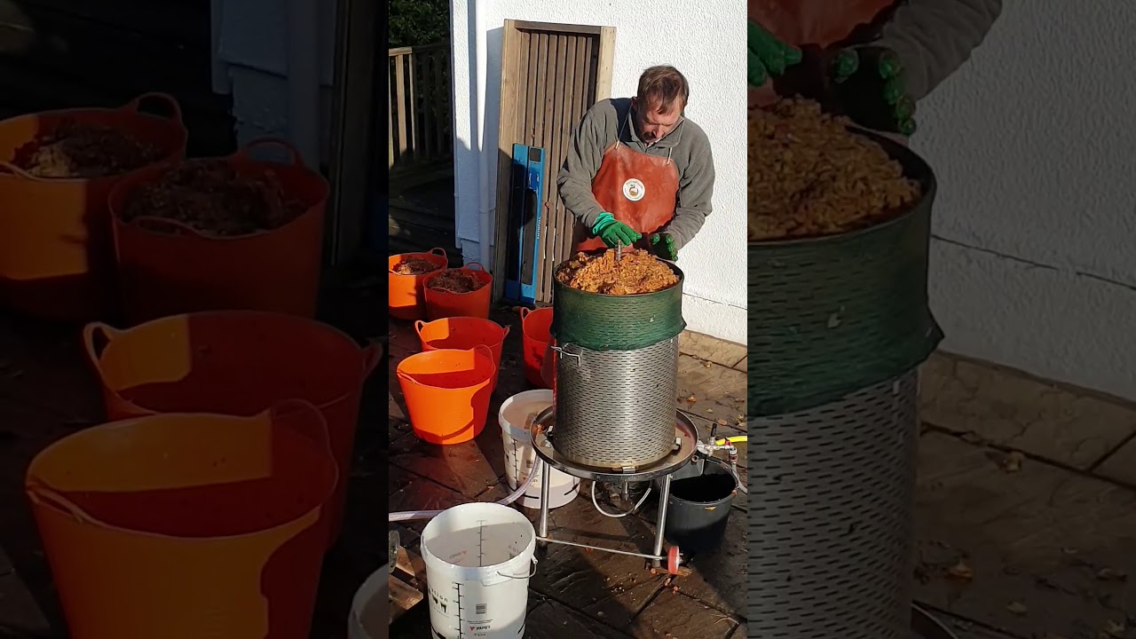 Loading the Hydropress
