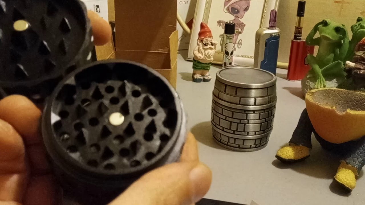 HemGrinder Ashtray Herb Grinder Review!💚