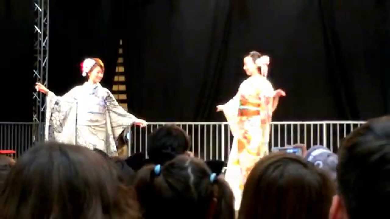 着物ショーin FRANCE