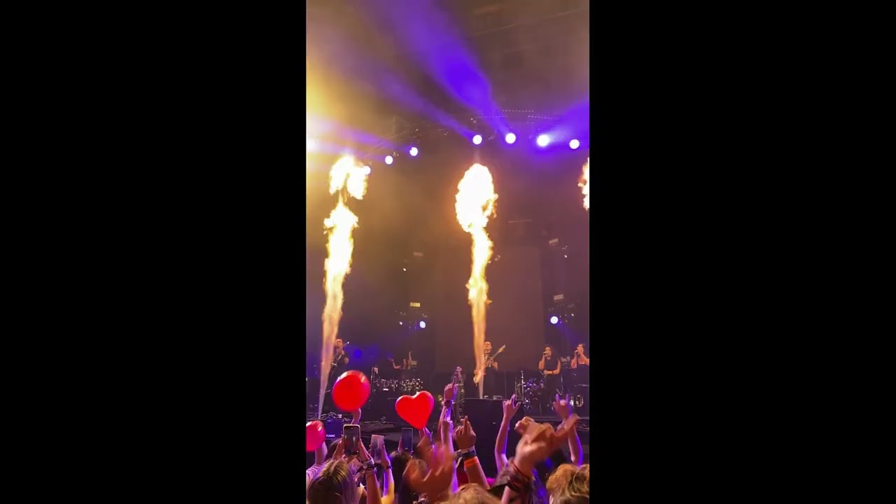 Ingobernable - Malú en el Palau Sant Jordi, Barcelona - Gira Mil Batallas - 30/09/2022