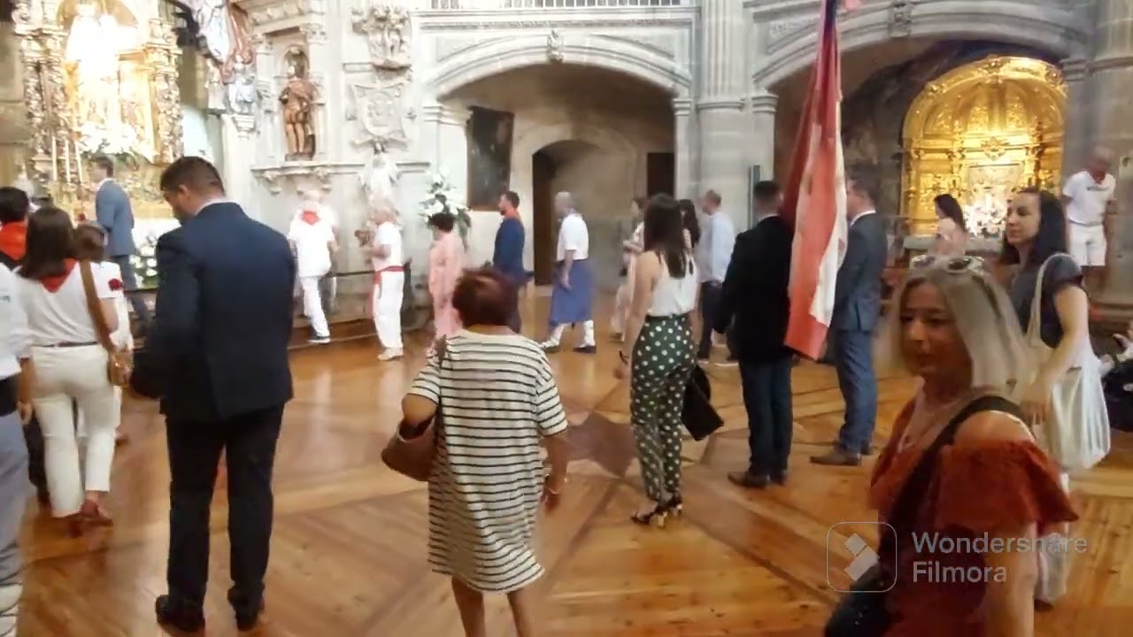 Tremolacion de la bandera en Laguardia(Alava)