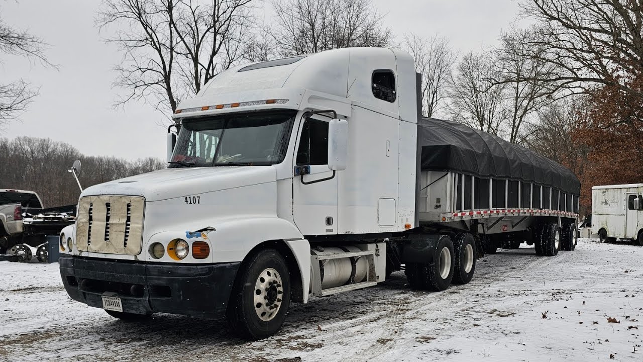 WANT TO DRIVE A FREIGHTLINER WITH A 10 SPEED? COME WITH ME, I'LL SHOW YOU HOW. @dieseldemongarage 