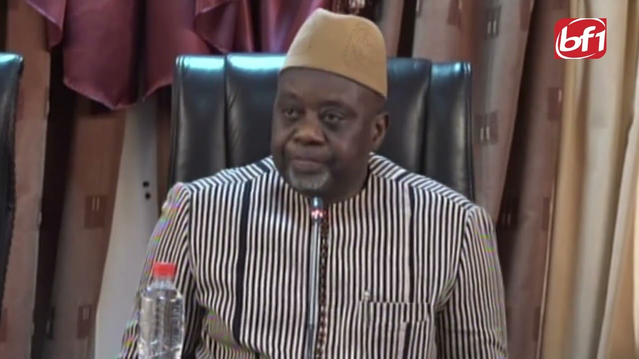 Conférence African Golden avec Oumar Yugo -"Jeunesse et défis entrepreneurial "-BF1TV (partie1)