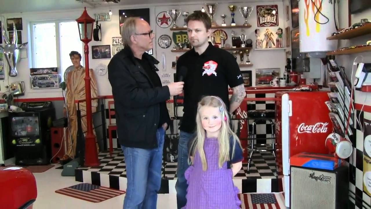 Daniel Carlsson och Sveriges Snyggaste Bil.mp4