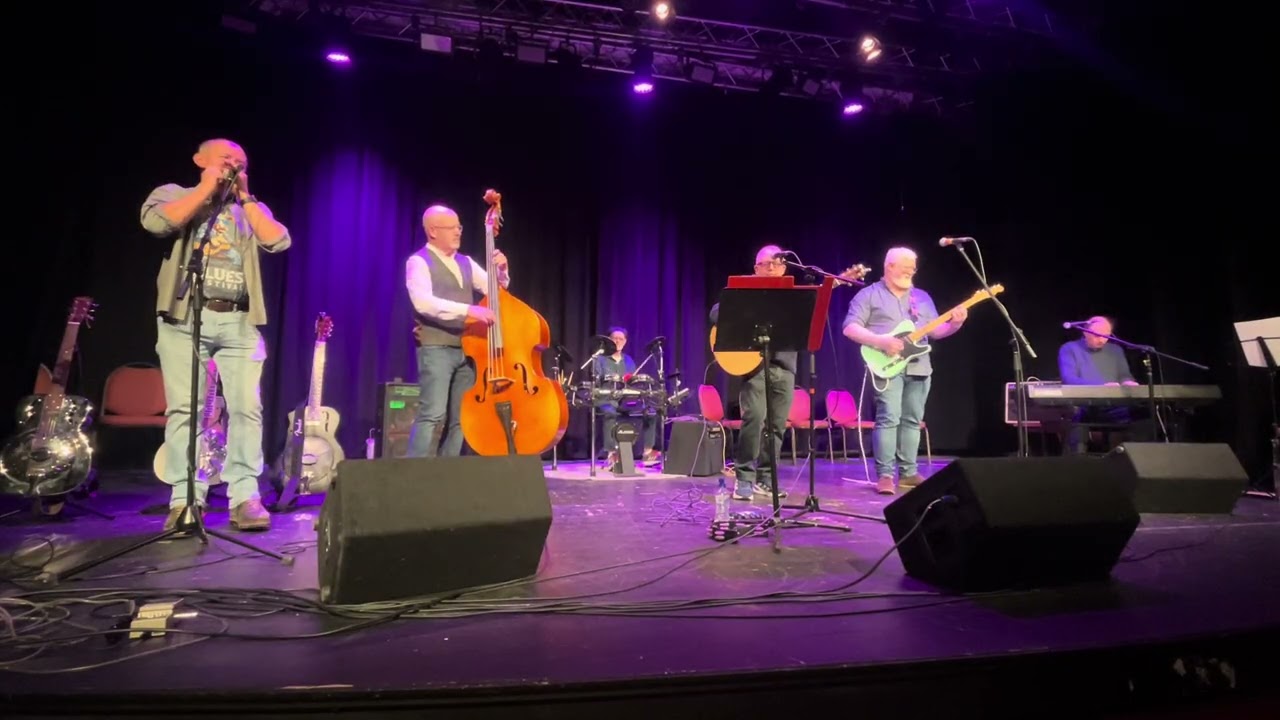 Ray Hacket sings his own song GIVE THE GOOD © with the Boys from the Town at the Corn Mill Oct2025