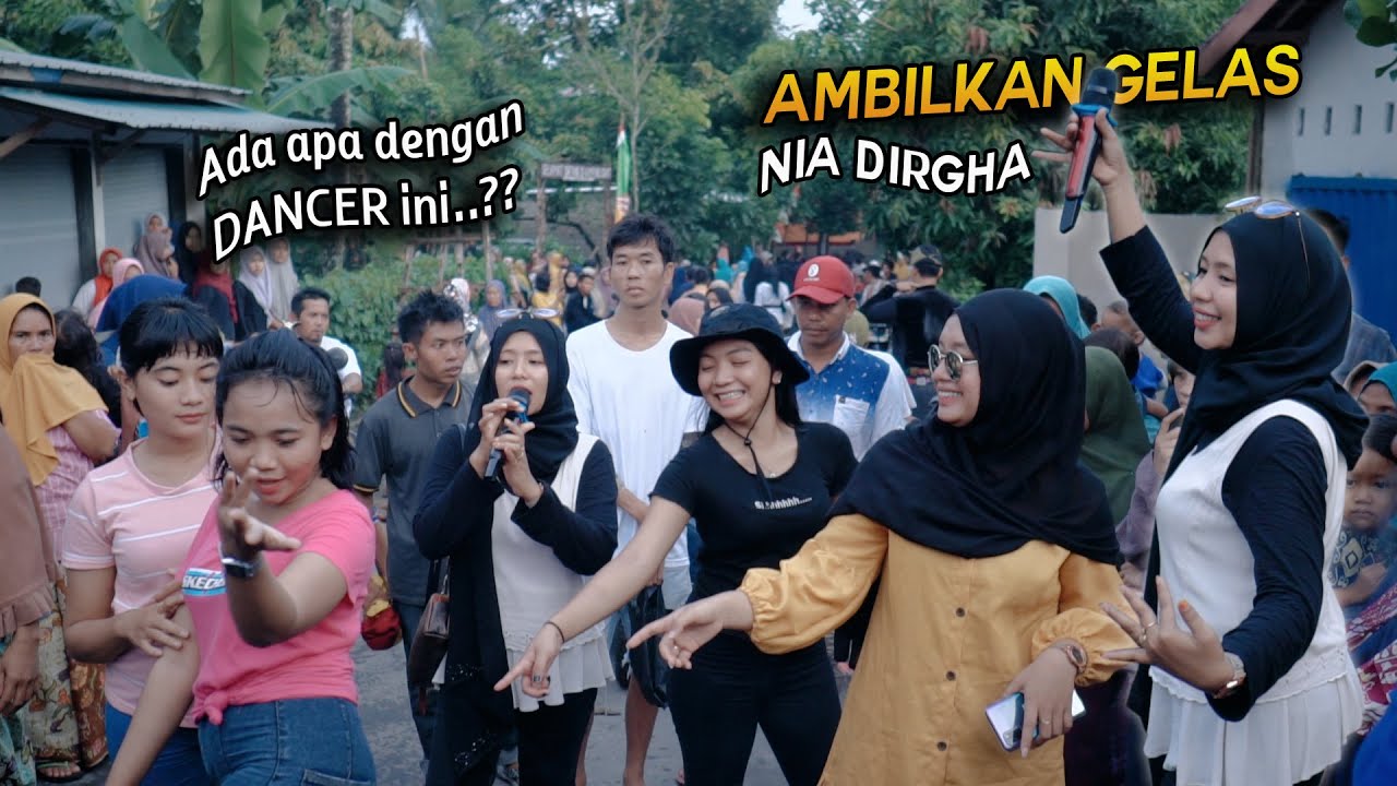 DANCER IRAMA INI MENJADI SOROTAN..!! NIA DIRGHA - AMBILKAN GELAS VERSI DANGDUT JALANAN LOMBOK IRAMA