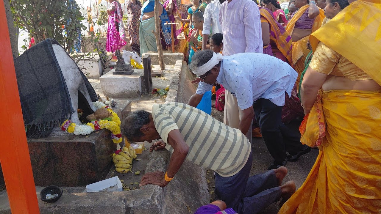 Chimbelkars offer thanksgiving to Dev Bainguineshwar for victory achieved against twin projects.