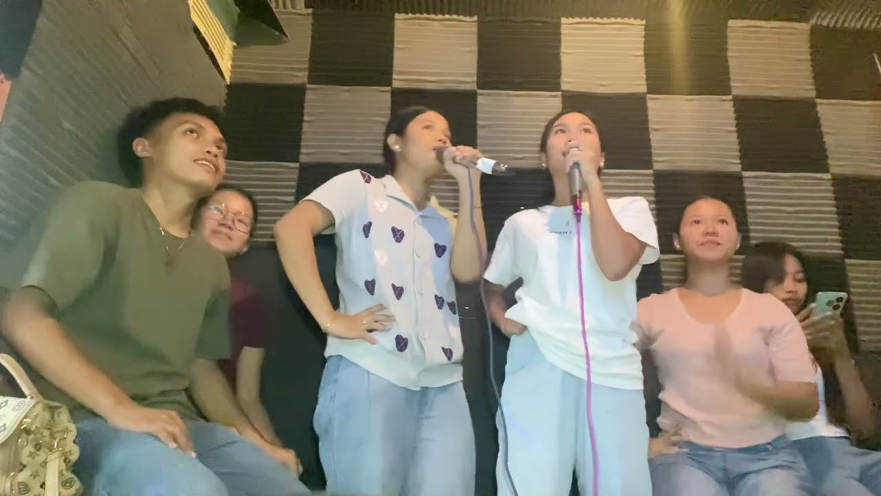 KARAOKE W FRIENDS 🎤