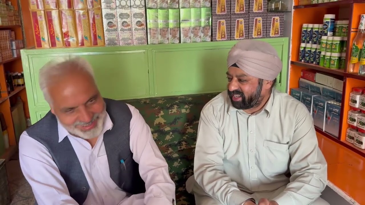 غزني کې یوازینی سیک: کاروبار مې سم روان دی، خو خپلوانو پسې خپه یم. 