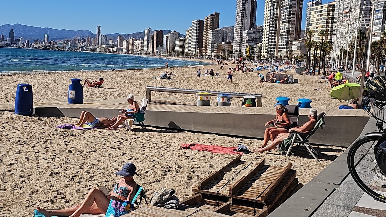 Benidorm_Youtube_Guide is live