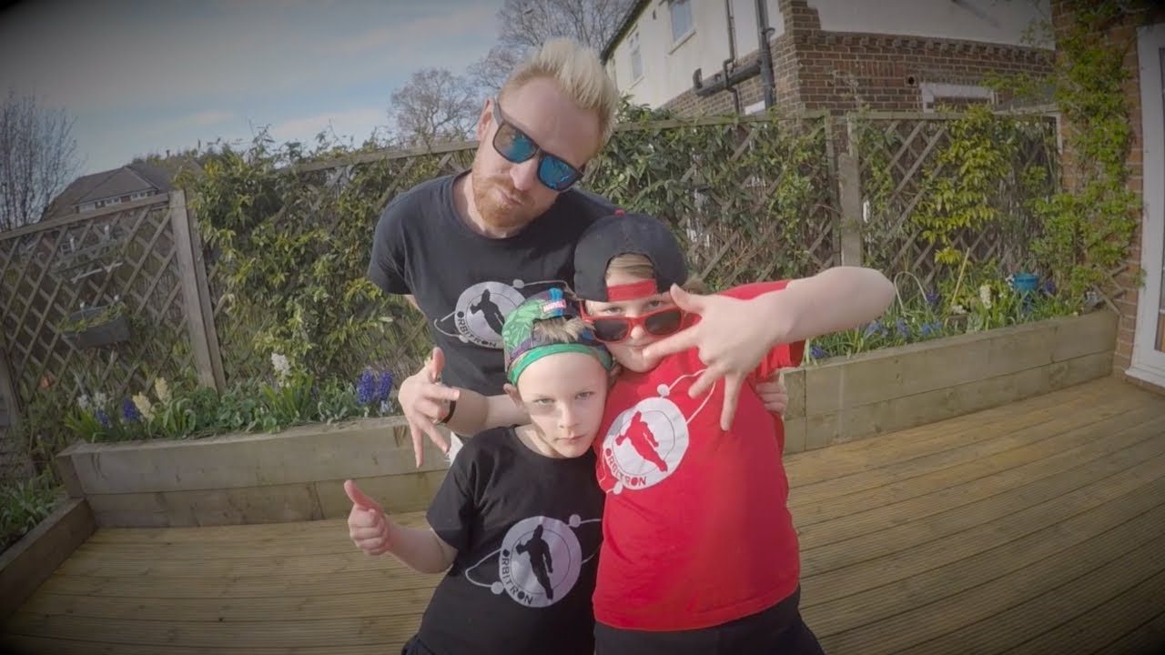 Lockdown Garden Sessions: 'Holla Hallelujah'