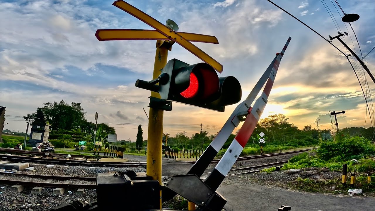 Kompilasi Perlintasan Kereta Api disekitar Kabupaten Blitar, Jawa Timur