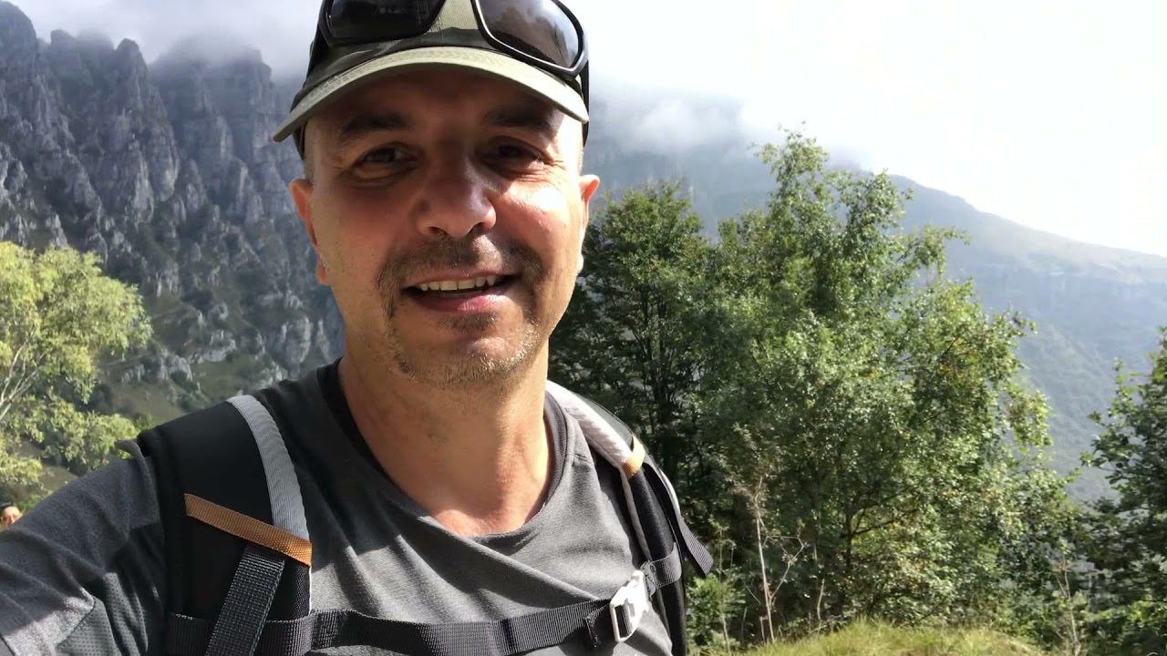 Piani d'Erna (LC) da parcheggio funivia.