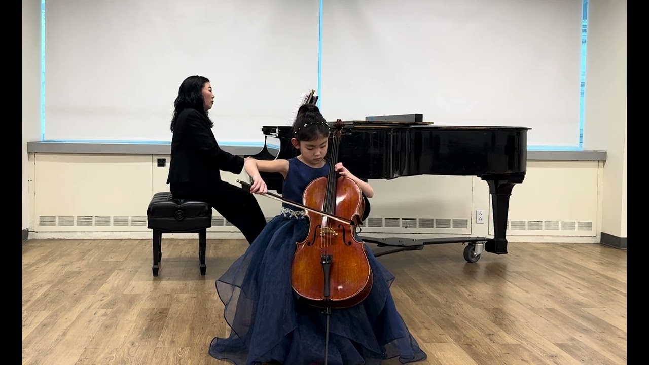 Chloe (7) Cello - Danse Rustique