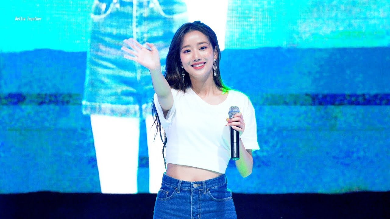 180525  에이프릴(April) 덕성여대 축제 '무아(MUAH)' 나은(NAEUN) 직캠 by 김이모 - 4K