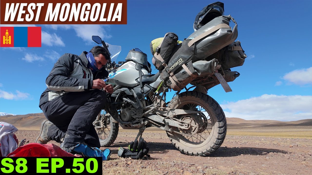 Motorcycle BROKEN DOWN in Monglia is Scary 🇲🇳 S8 EP.50 | Altai Tavn Bogd | Pakistan to Japan