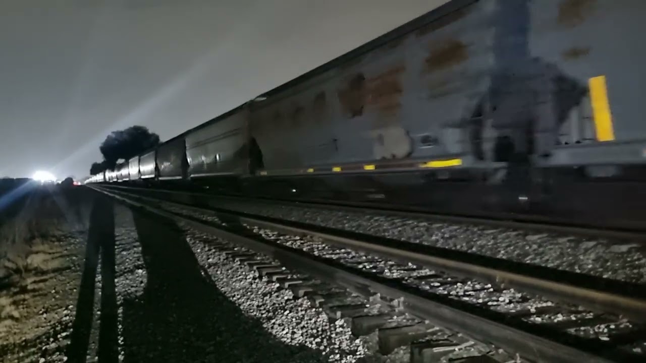 CPKC 8700 CPKC 4146 G391 GRANELERO AL NORTE LÍNEA A 