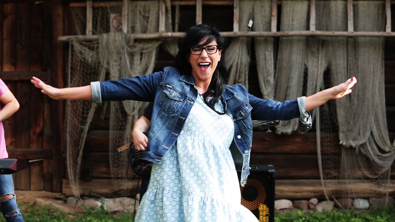 KADRA - Znajomości happy end (Wesele buja się) (Official Video)