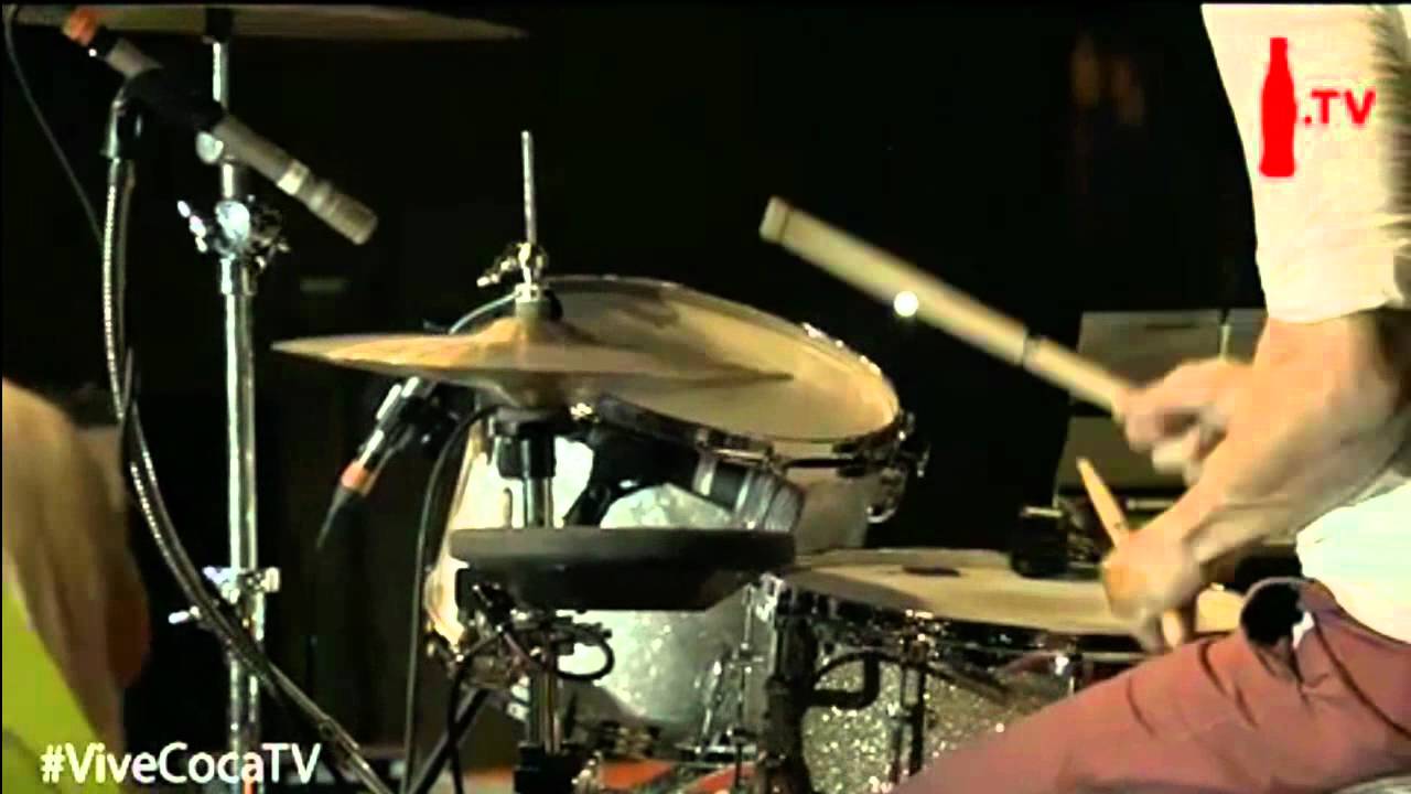 Foster The People - Pumped Up Kicks @ Vive Latino 2012 (HD)