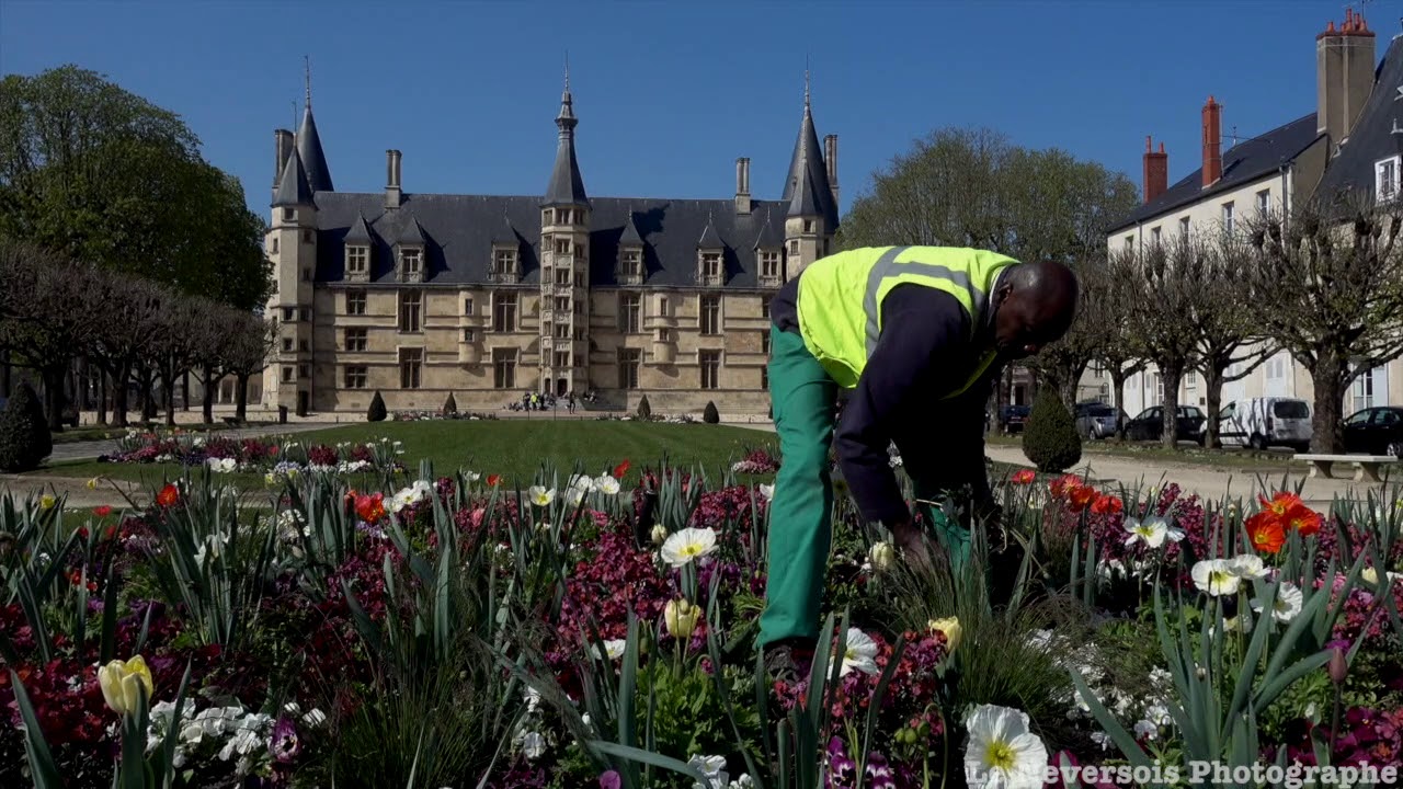 Visiter Nevers autrement : la nature et les espaces verts au c&oelig;ur de la cit&eacute;