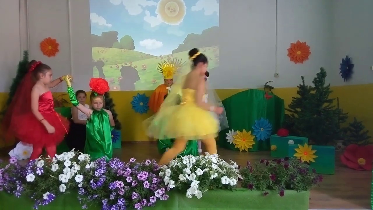 Танц на пеперудите и цветята