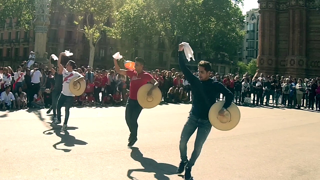 Marinera Norteña BARCELONA ARC DE TRIOMF - Exhibición De Los Campeones De Europa 2017
