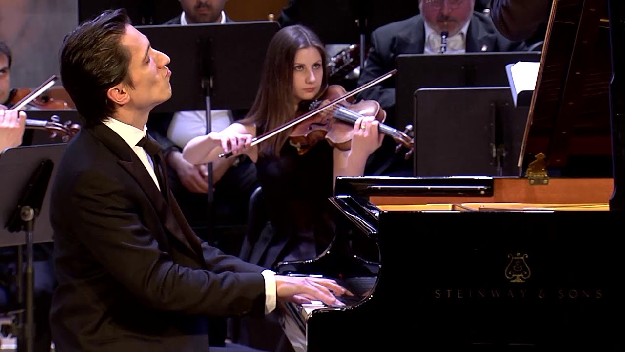 Rachmaninoff Piano Concerto No.3 Alexander Romanovsky / Sergey Smbatyan