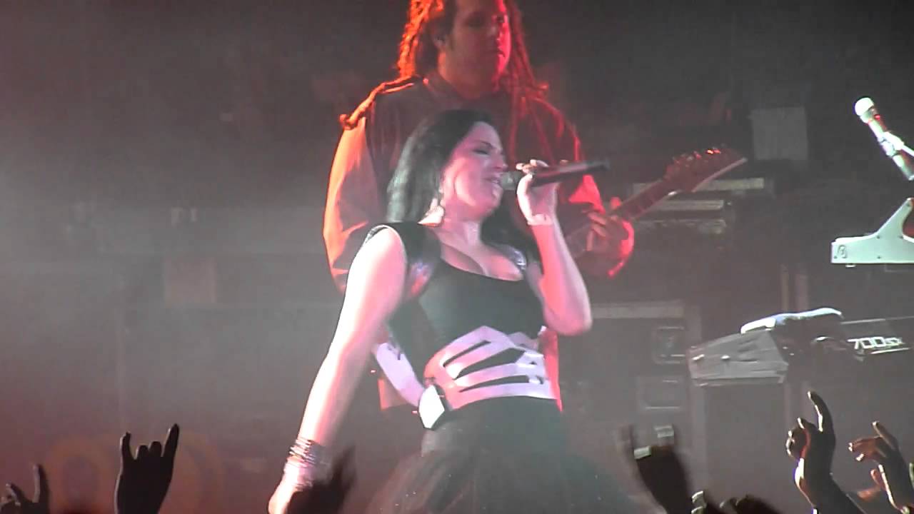 Evanescence - Bring Me To Life (Live at Hammersmith)