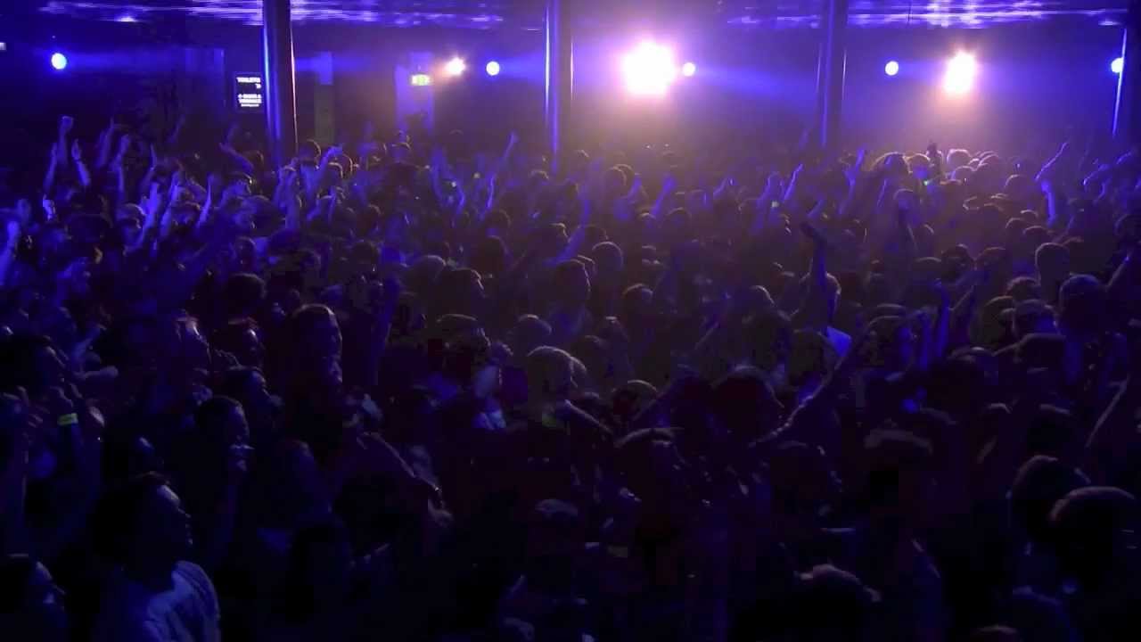 Calvin Harris feat. Kelis - Bounce (Live at iTunes Festival 2012)