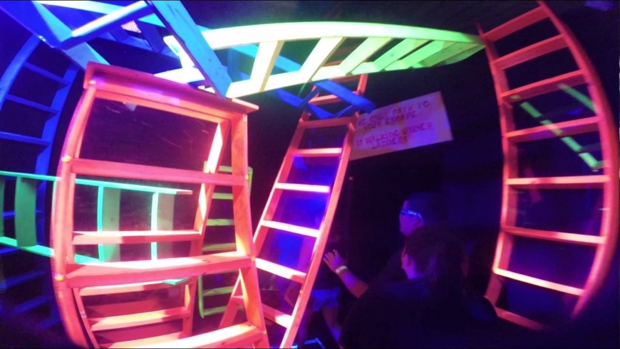 Howl-O-Scream 2016 - Circus of Superstition in 3D: The Last Laugh POV walkthrough