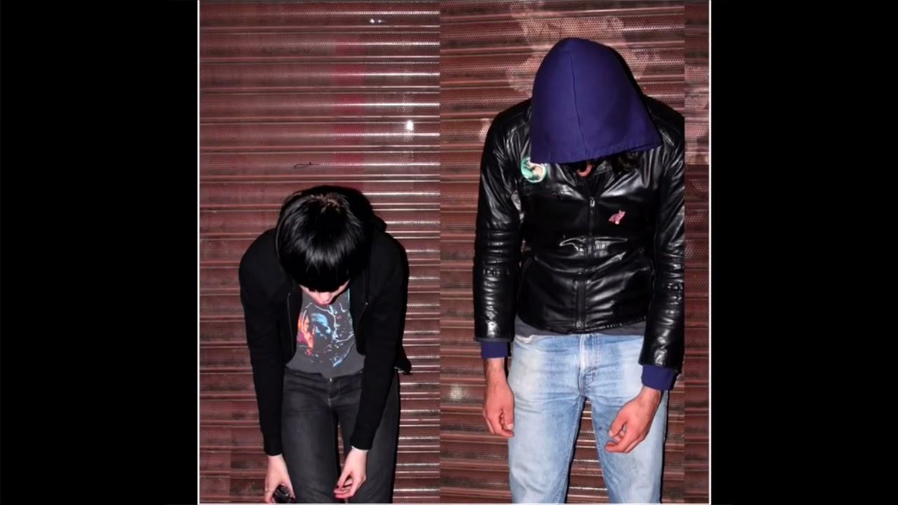 Black_blo0d_- Crystal Castles Leni x Untrust Us (Mashup)