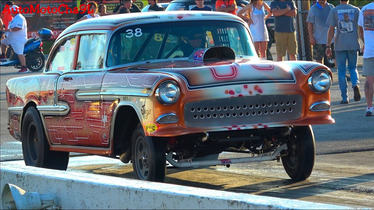 GASSERS FROM 1960s ERA VINTAGE STYLE RACE BRINGS BACK MEMORIES