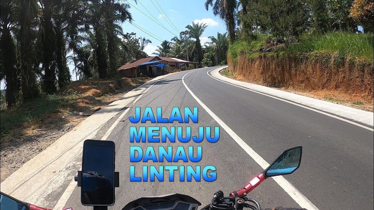 Begini kondisi jalan ke Danau Linting sekarang